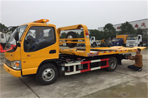 牟定哪里有拖车服务