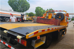 牟定附近拖车电话号码服务